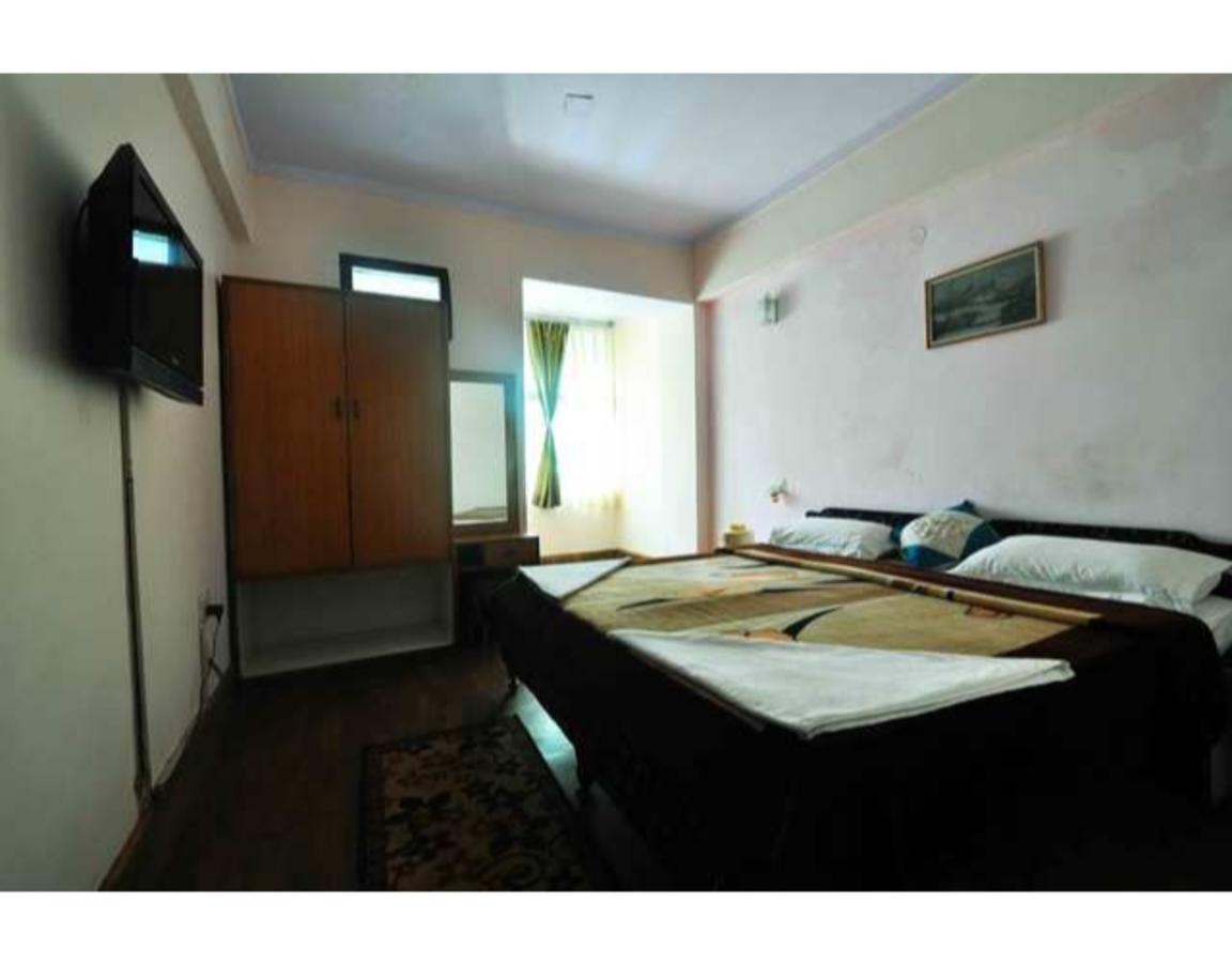 Anamika Hotel Nainital Exterior photo